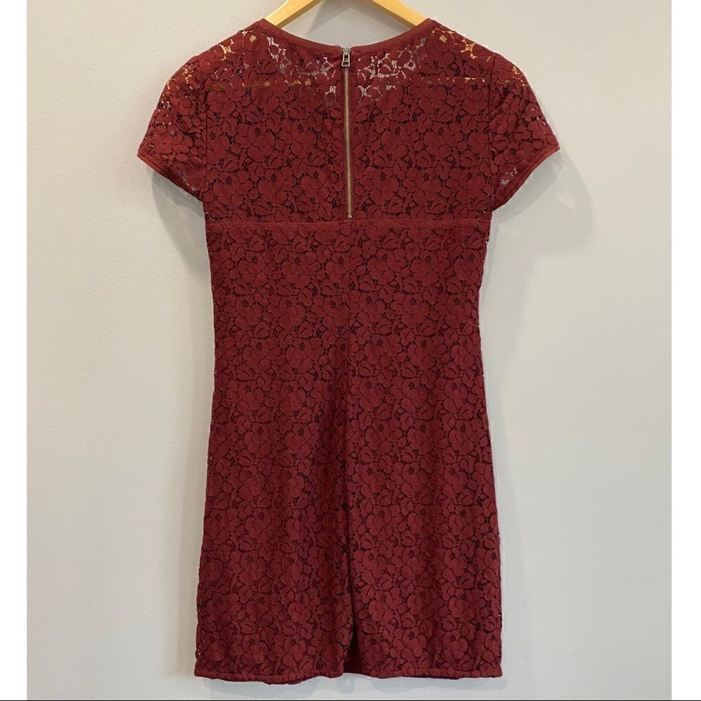 Aritzia Talula Oji Bugundy Lace Short Sleeve Mini Dress Small - Picture 8 of 9